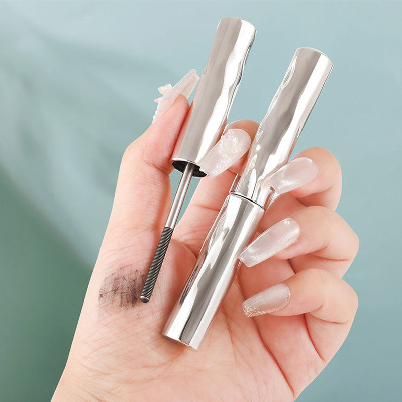 Mascara per ciglia lunghe e folte