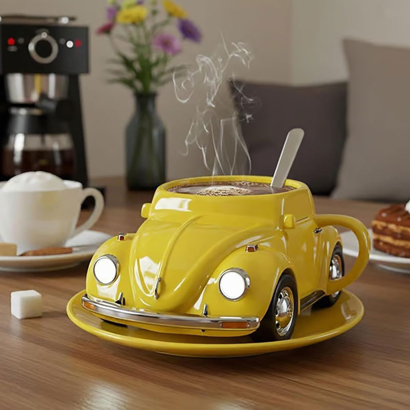 Tazza con scarabeo