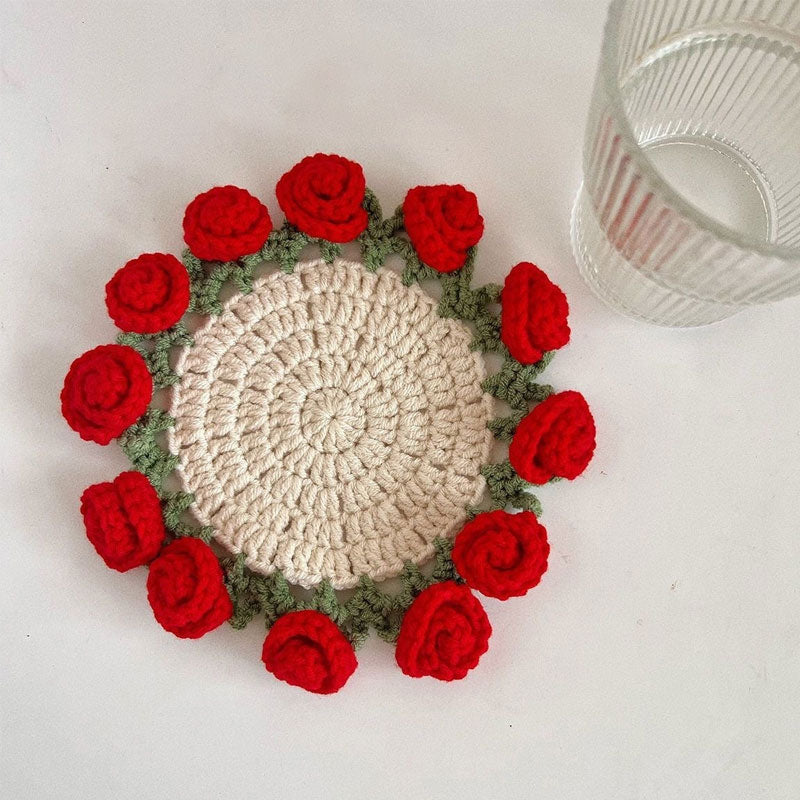 Bouquet di sottobicchieri di lana creativa con rose