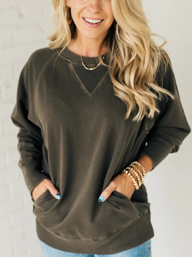 Maglia a coste con tasche da donna