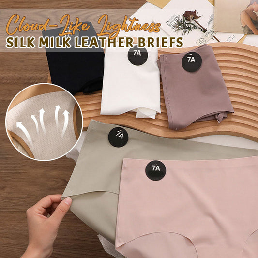 Slip in pelle di latte di set