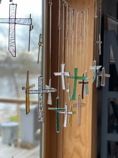 🔥Ultimo giorno 49% di sconto✨Cross Suncatcher 🌈